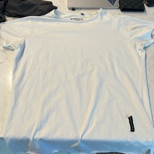 White alphalete shirt size medium